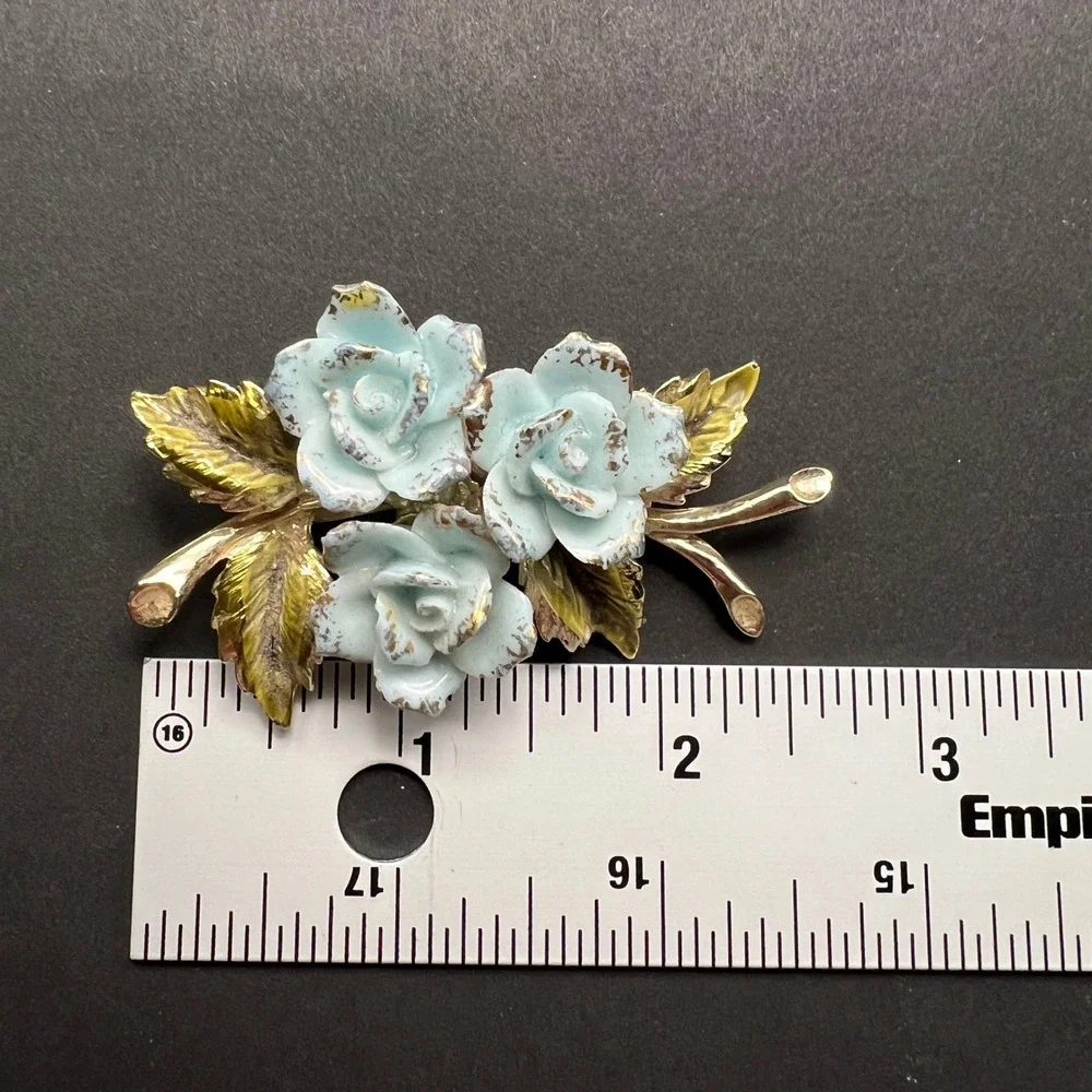 Vintage Coro Brooch Blue Roses Green Leaves Gold Tone‎ Floral Cottagecore Spring